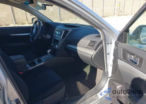 2013 Subaru Outback 2.5I z USA, uszkodzony, nr VIN 4S4BRBAC2D3318494